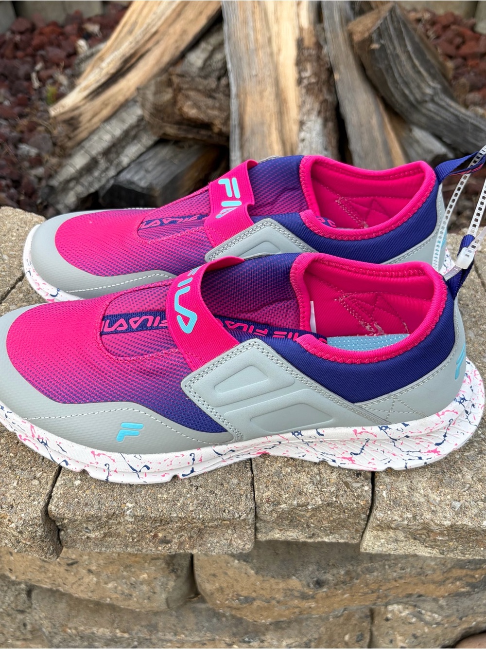 FILA Landbuzzer Athletic Sneakers NWT Size 8